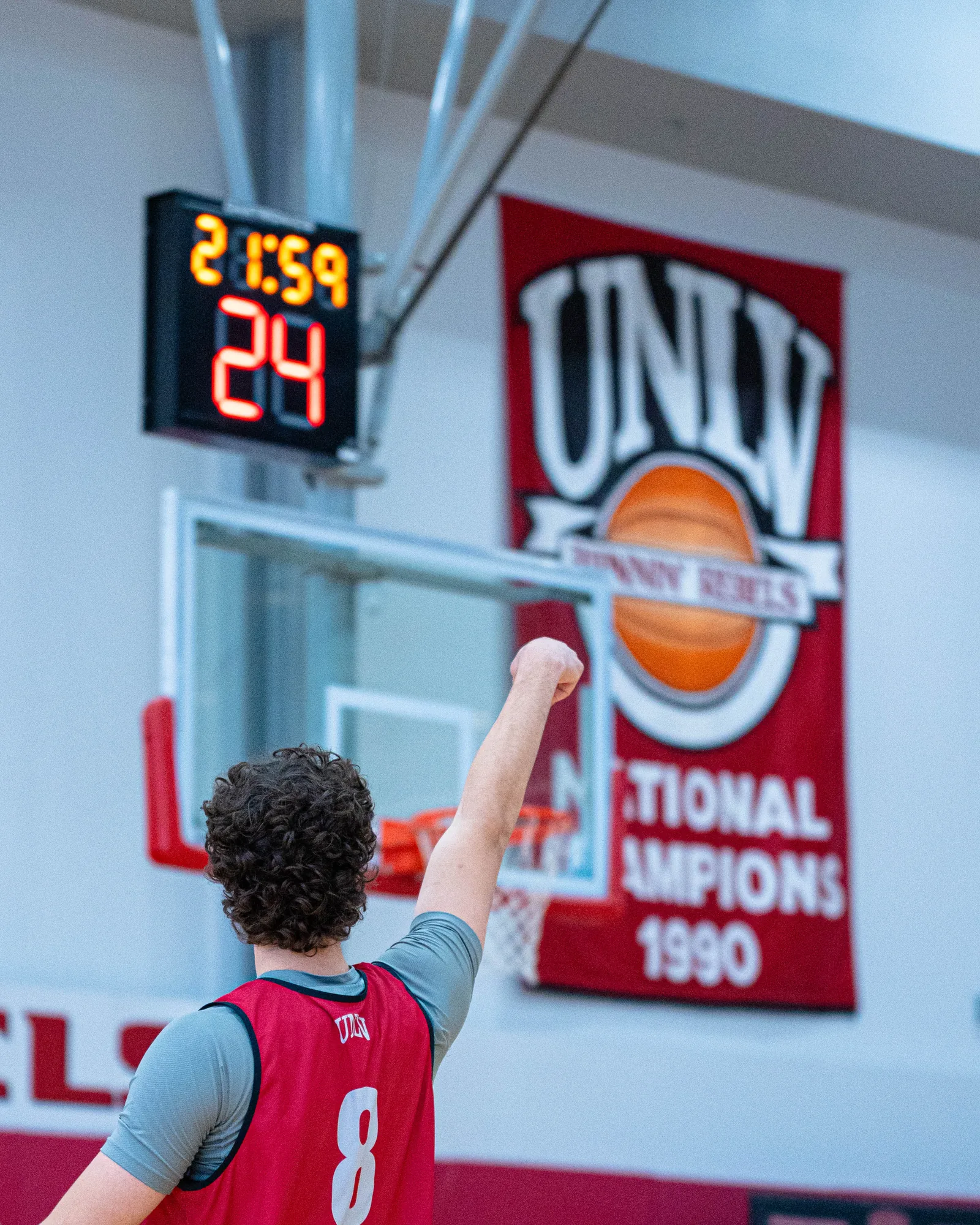 UNLV basketball scoreboard finish